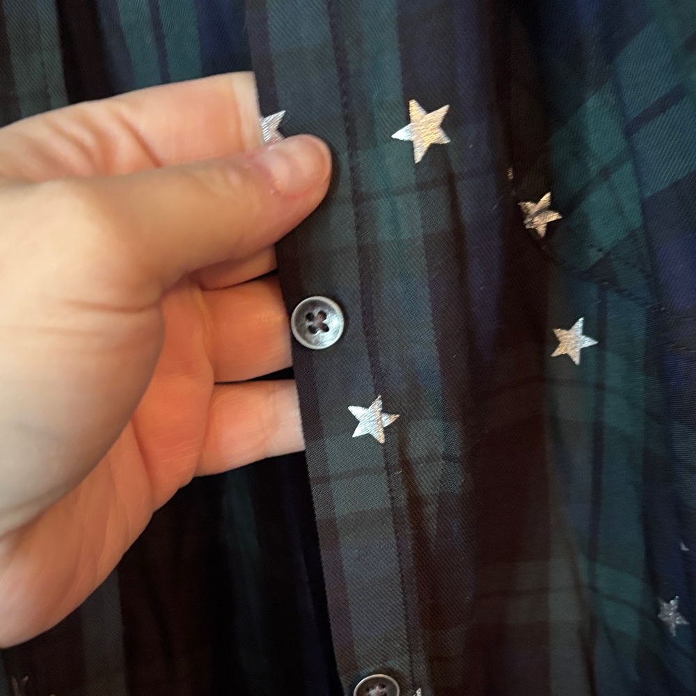Rock & Republic Size XXL Navy Blue and Green Star-Embellished Shirt - Picture 6 of 8